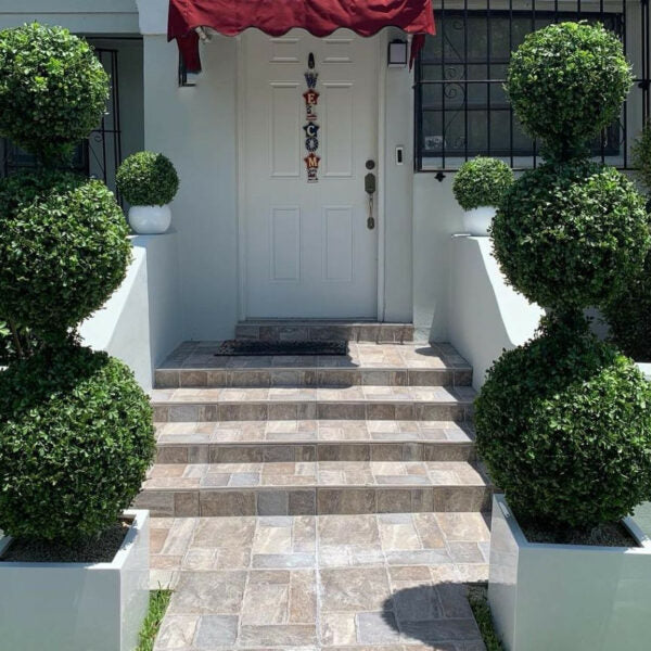Triple Sphere Topiary with Medium Block Fiberglass Pot – Evervale