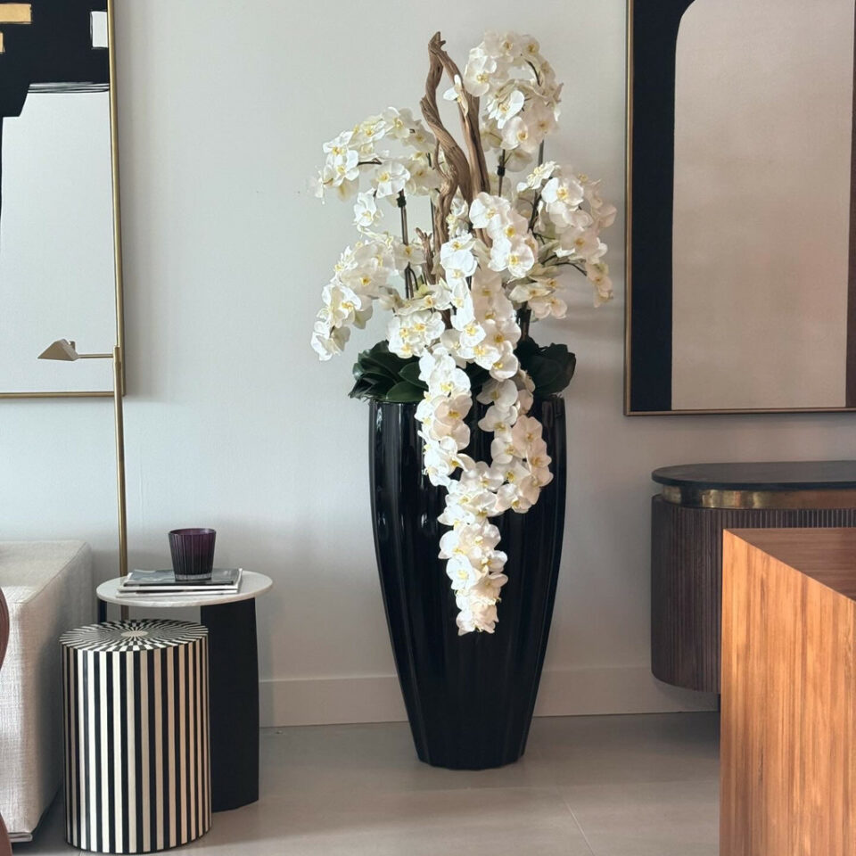 San Jose Vase in glossy black with hanging yellow orchids – Evervale