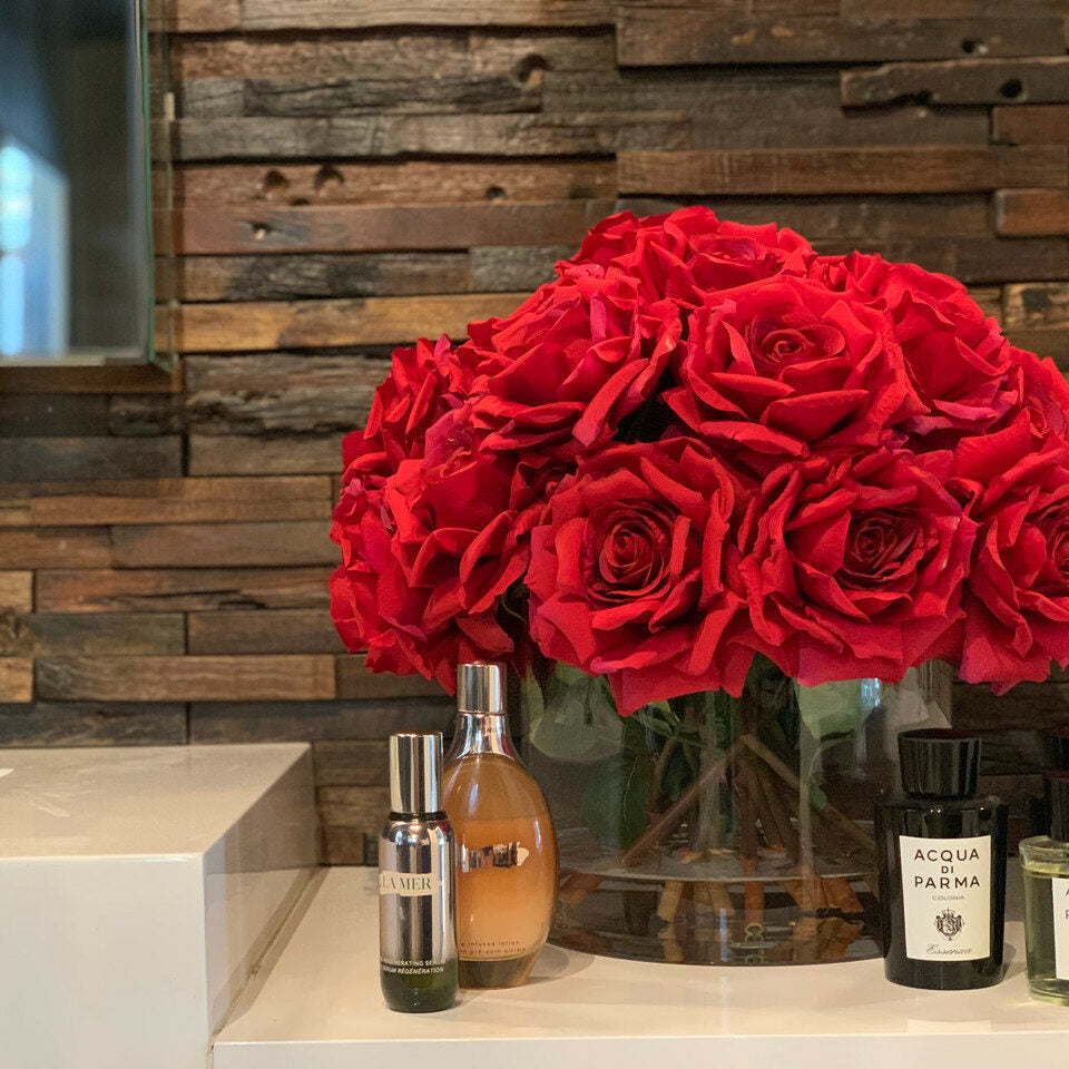 Cylinder Vase with Red Roses – Evervale