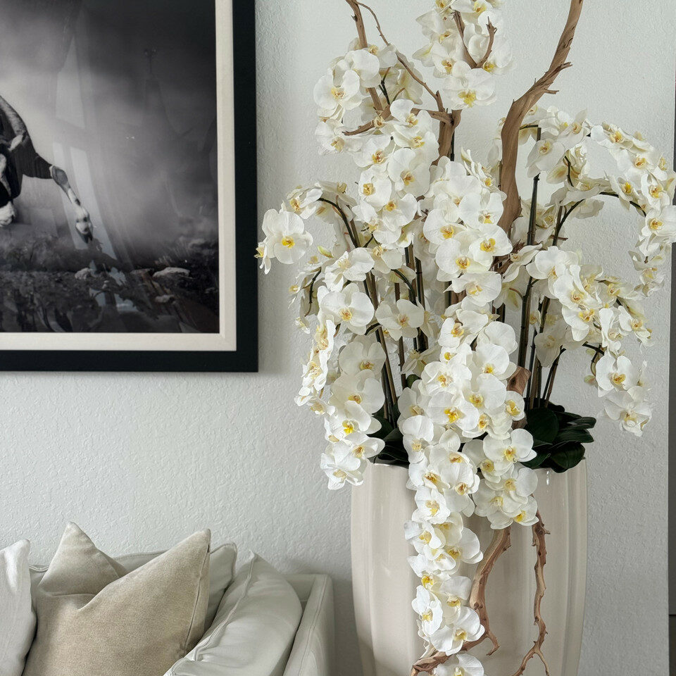 San Jose Vase in sandy Beige with white orchids in waterfall design – Evervale