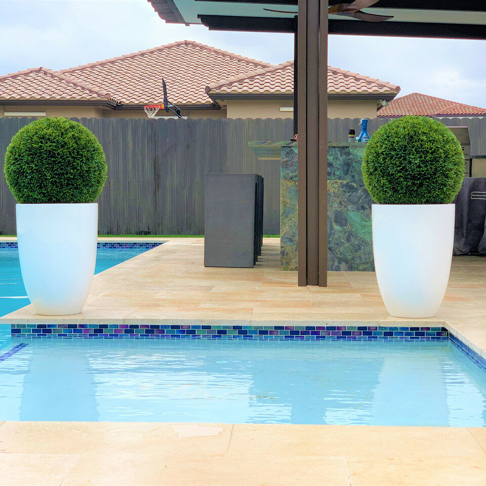 Ben L Fiberglass with 20" Topiary – Evervale