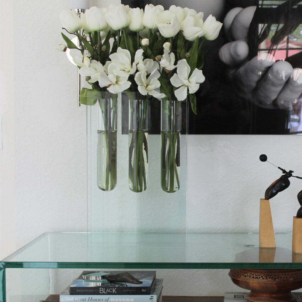 Triple vase with white tulips – Evervale