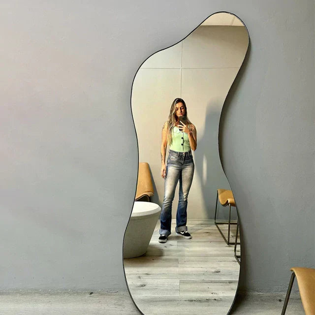 Full-Length Curved Mirror 170 × 70 cm – Evervale